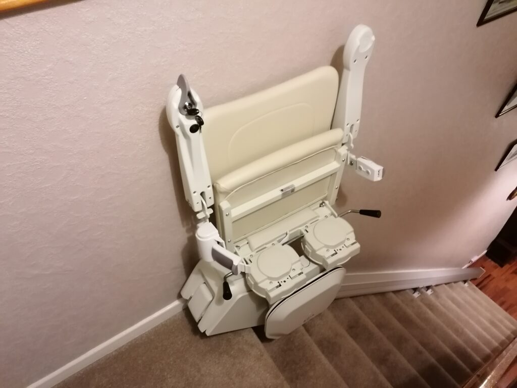 Handicare 1100 Reconditioned Stairlift